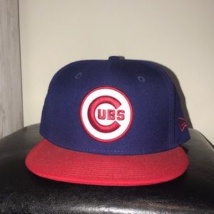 Brand new Cubs hat ( Chicago )